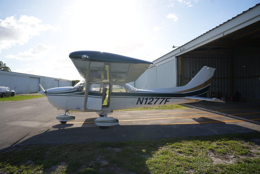 N1277F 1979 Cessna 172N
